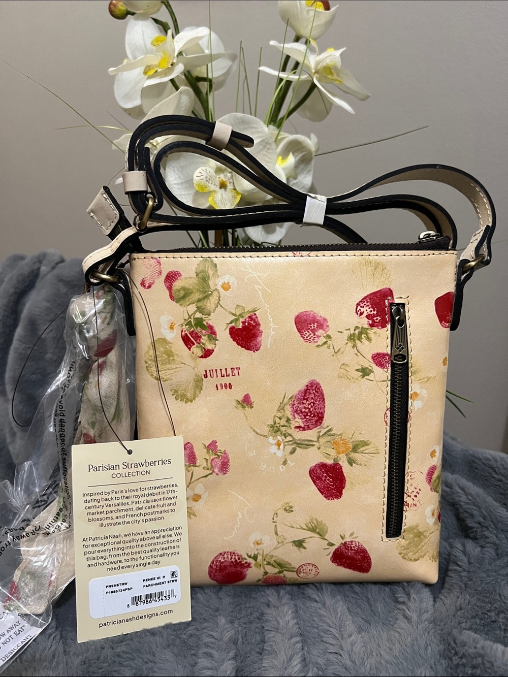 Patricia Nash Renee Cream Crossbody with Red Strawberry Print NWT Retail $149